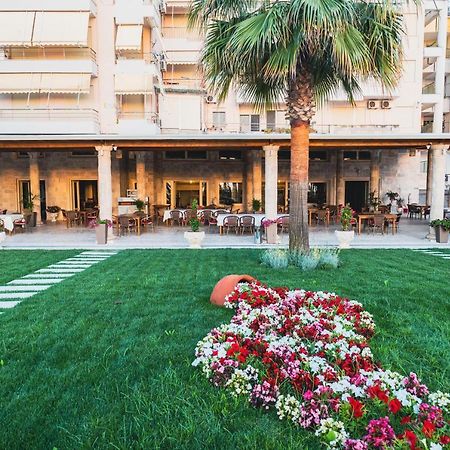Royal Park Hotel Qerret Zewnętrze zdjęcie