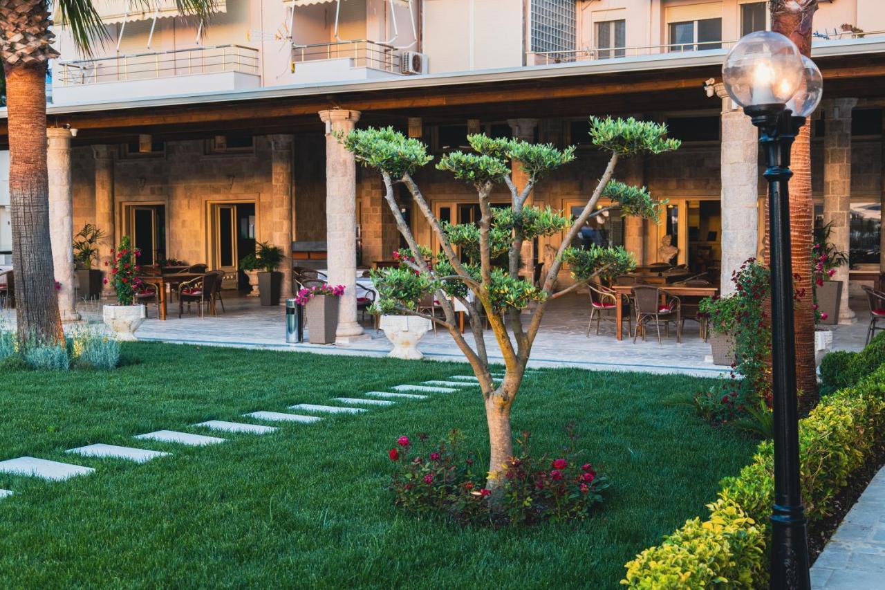 Royal Park Hotel Qerret Zewnętrze zdjęcie